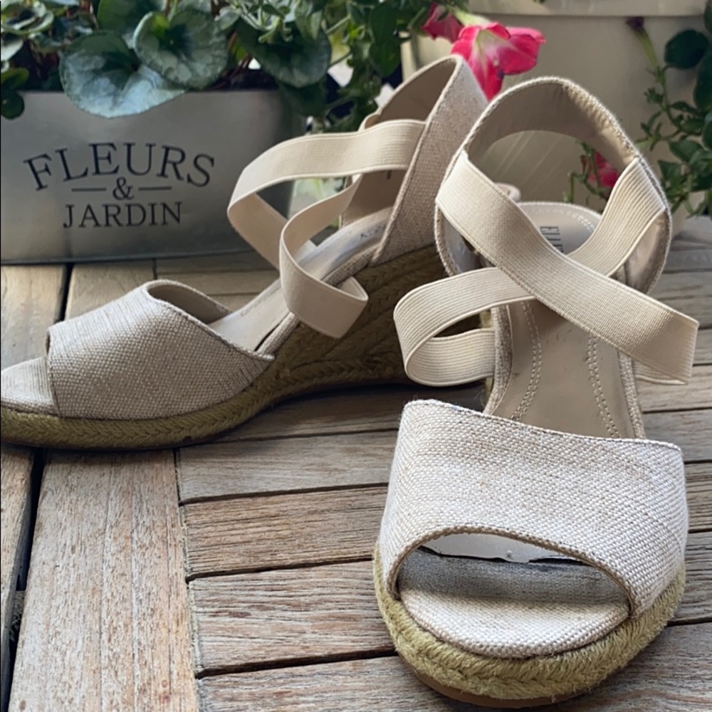 Ellen Tracy natural color espadrilles